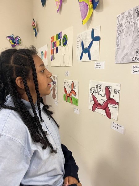 Students visits DLEACS ART GALLERY